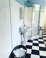 Spillover Motel and Inn