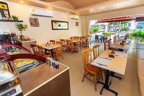 Hotel Azuan Suites By Geh Suites