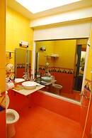 Ming-Jun Holiday Inn