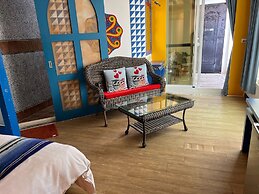 Ming-Jun Holiday Inn