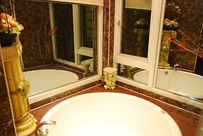 Ming-Jun Holiday Inn