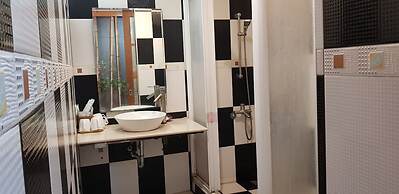 Ming-Jun Holiday Inn