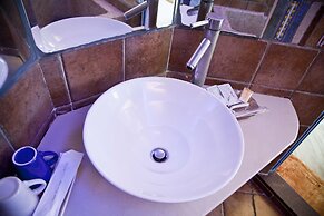 Ming-Jun Holiday Inn