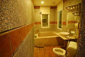 Ming-Jun Holiday Inn