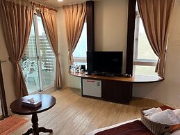 Ming-Jun Holiday Inn