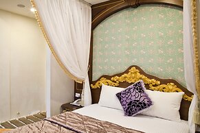 Ming-Jun Holiday Inn