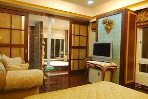 Ming-Jun Holiday Inn