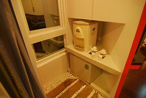 Ming-Jun Holiday Inn