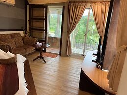 Ming-Jun Holiday Inn