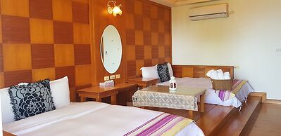 Ming-Jun Holiday Inn