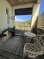 Ming-Jun Holiday Inn