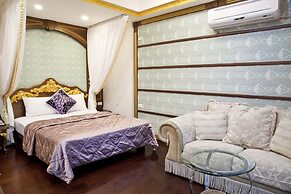 Ming-Jun Holiday Inn