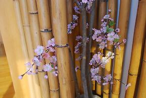 Ming-Jun Holiday Inn