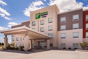 Holiday Inn Express & Suites Litchfield West by IHG