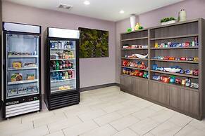 Holiday Inn Express & Suites Litchfield West by IHG