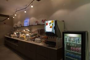 Holiday Inn Express & Suites Litchfield West by IHG