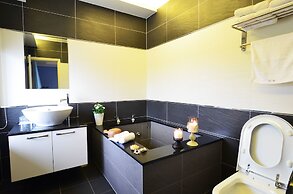 Yunju Hotspring Villa