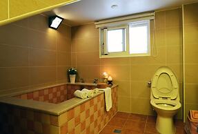 Yunju Hotspring Villa