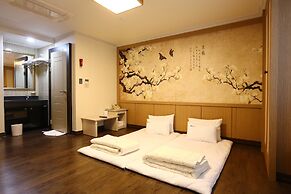 Tongyeong Anchovy tourist Hotel