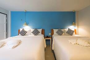 Tiya House Rooms & Cafe