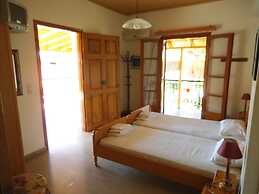 Villa Xenos Studios & Apartments