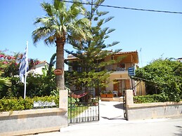 Villa Xenos Studios & Apartments
