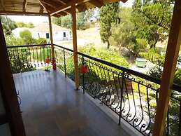 Villa Xenos Studios & Apartments