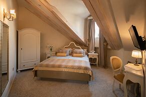 Heritage Hotel Life Palace