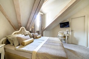 Heritage Hotel Life Palace