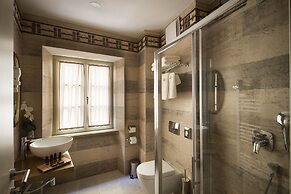 Heritage Hotel Life Palace