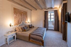 Heritage Hotel Life Palace