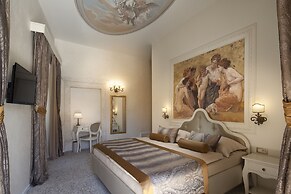 Heritage Hotel Life Palace