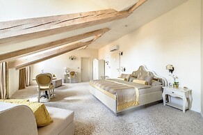 Heritage Hotel Life Palace