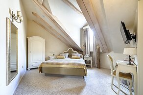 Heritage Hotel Life Palace