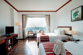 Champasak Grand Hotel