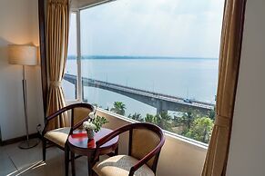 Champasak Grand Hotel