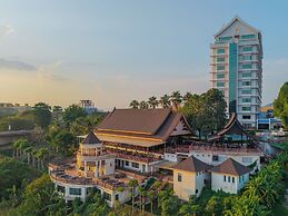 Champasak Grand Hotel