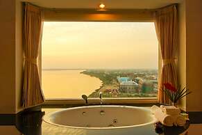 Champasak Grand Hotel