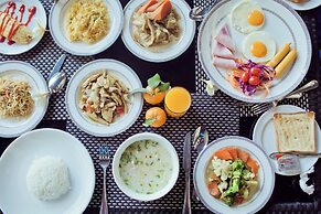 Champasak Grand Hotel