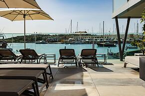 Strand Suites By Neu Collective