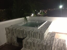 Ca' del Sol Condo Hotel