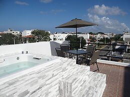 Ca' del Sol Condo Hotel