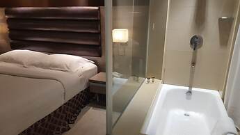 Prime Asia Hotel