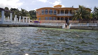 Waters Edge Guest House