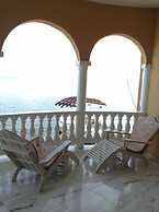 Waters Edge Guest House