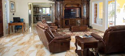 Waters Edge Guest House