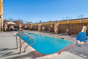 Best Western Plus Lake Jackson Inn & Suites