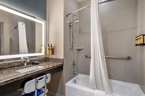 Best Western Plus Lake Jackson Inn & Suites