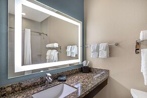Best Western Plus Lake Jackson Inn & Suites