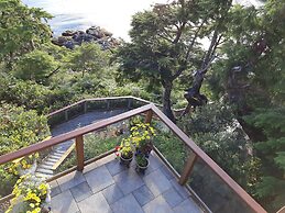 Reef Point Oceanfront B & B